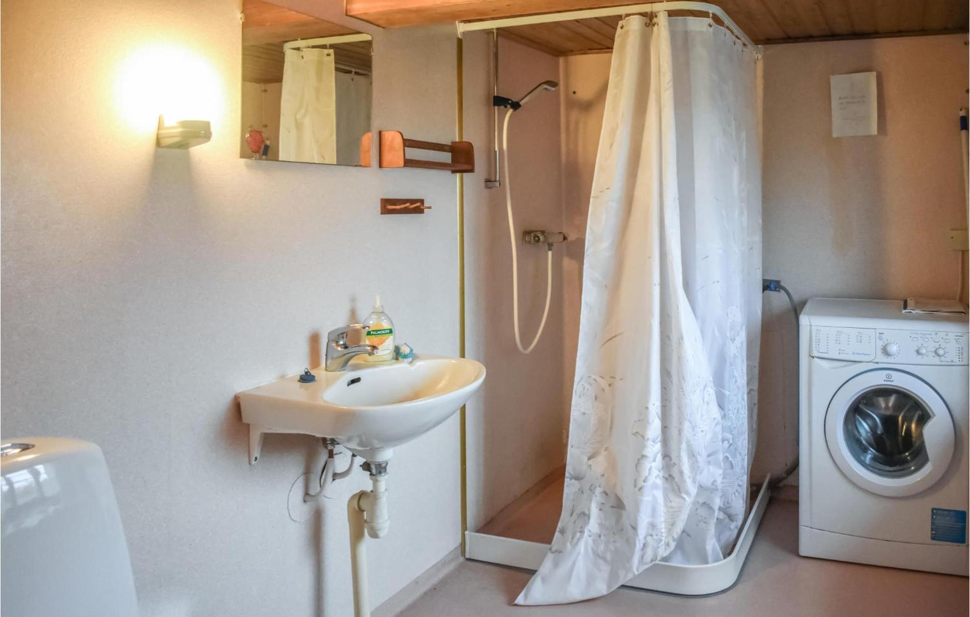 1 Bedroom Cozy Home In Simrishamn Gladsax 외부 사진